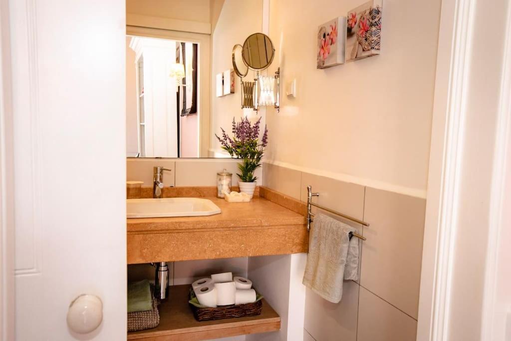 Private Pool Apt. With Great View Apartamento *